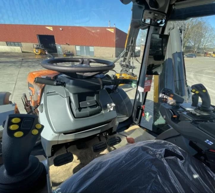Kabina: joystick Danfoss i wyświetlacz IQAN
