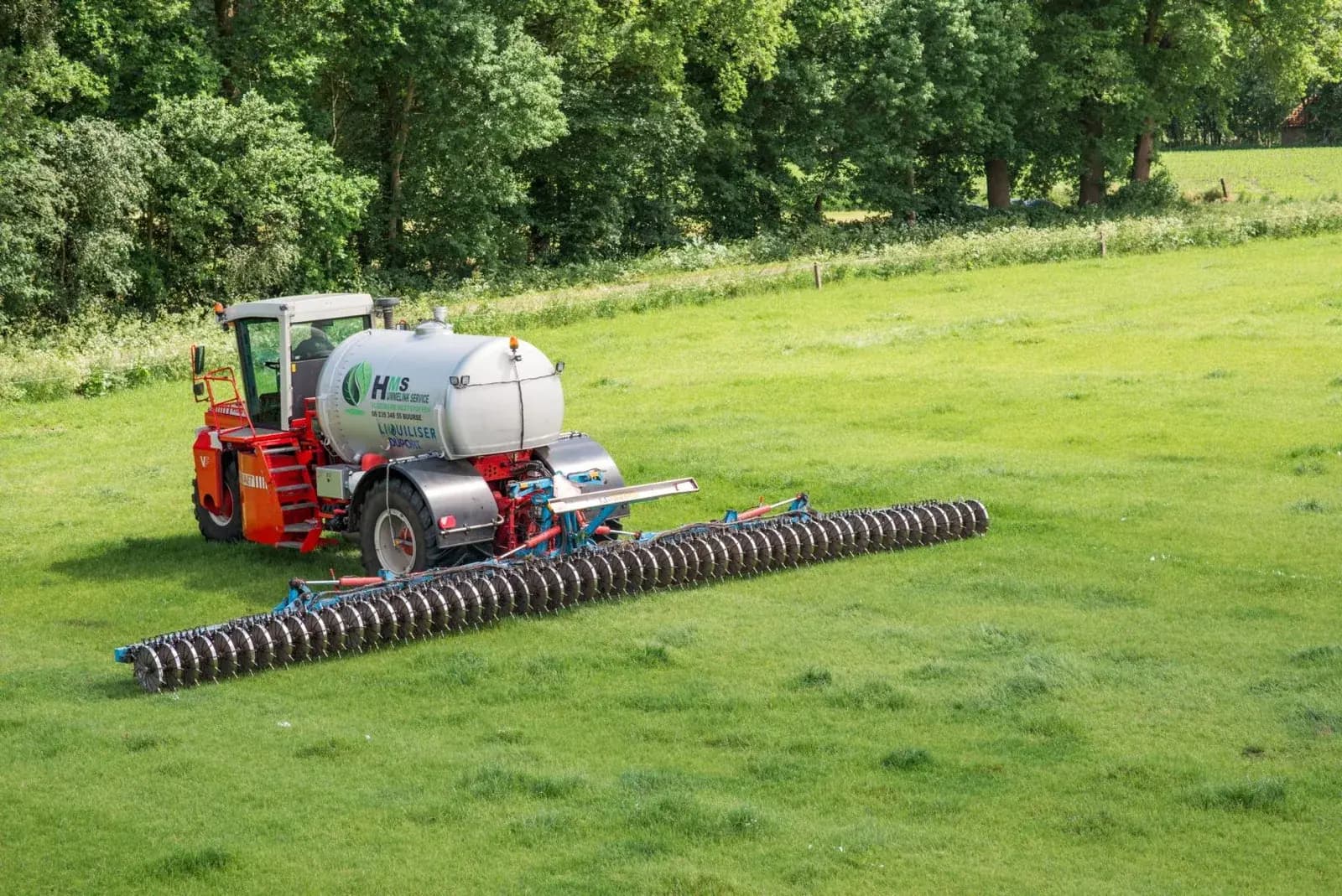 Liquiliser — Aplikacja na użytkach zielonych — samojezdny nośnik