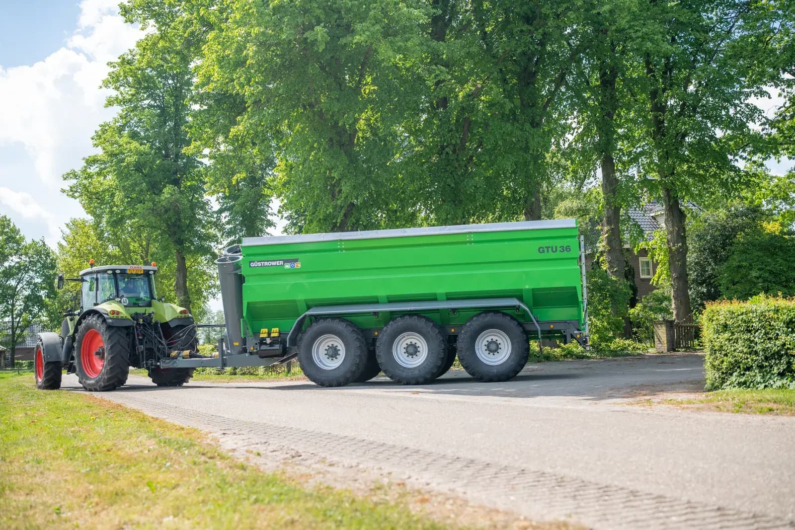 Güstrower GTU — wóz przeładunkowy w transporcie po drodze